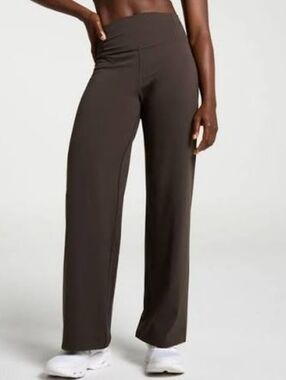 CALIA by Carrie Underwood Wide-Leg Pants in Dark Brown